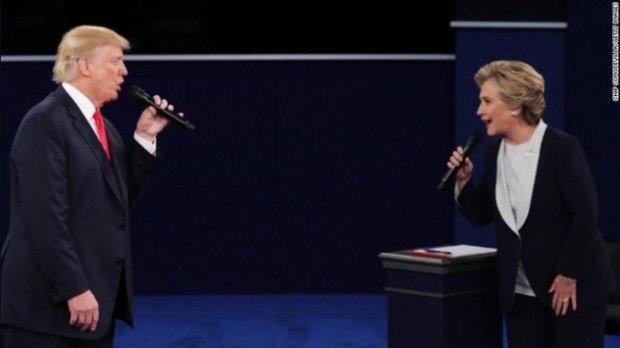 Trump và Clinton tranh luận nảy lửa